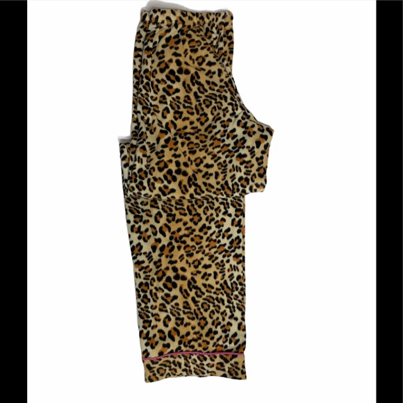 Kenzie Leopard Fleece 2 pc pajamas size Small - Picture 3 of 6